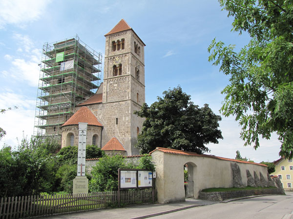 Glockenturm Basilika St. Michael in Altenstadt