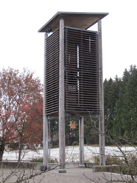 Evang. Auferstehungskirche Waltenhofen - Schaden an Glockenturm