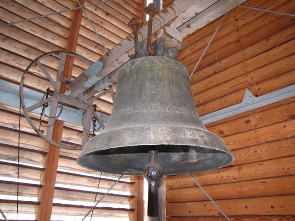 Evang. Auferstehungskirche Waltenhofen - Schaden an Glockenturm