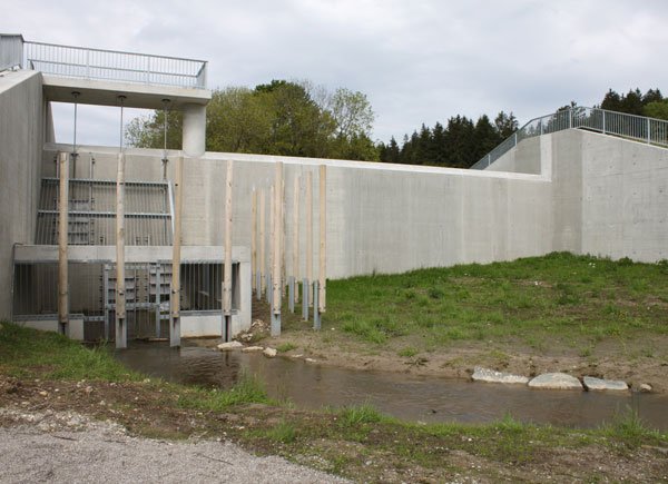 Hochwasserschutzmaßnahme Röhrwanger Mühlbach - Rückhaltebecken mit Wehr