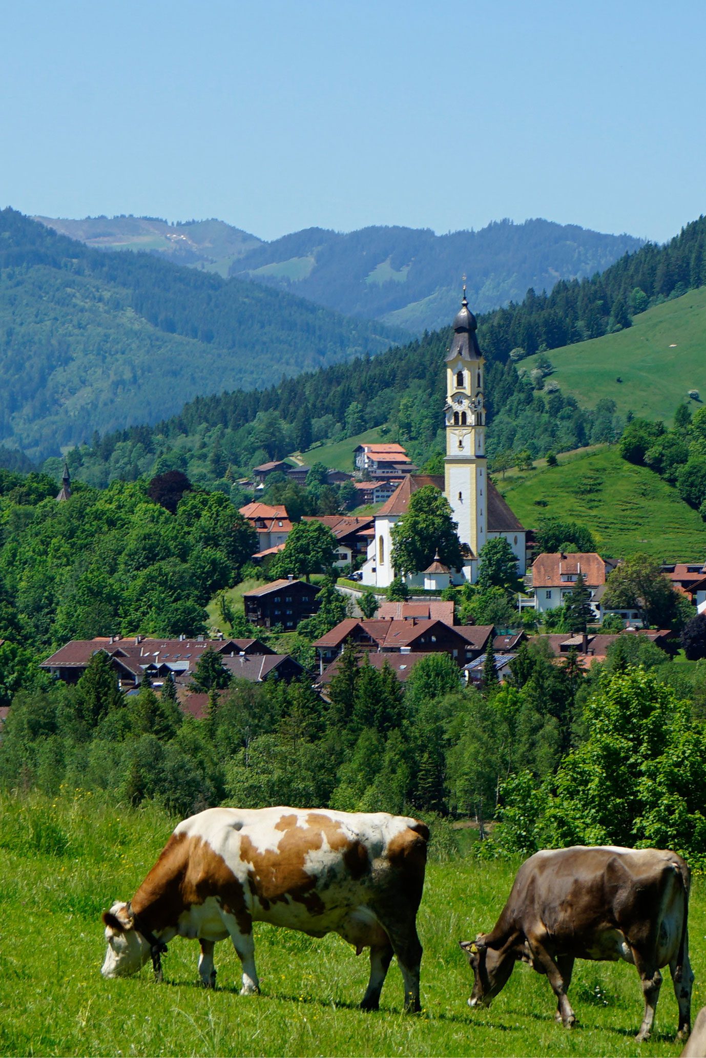 Kath. Pfarrkirche St. Nikolaus in Pfronten - Turm und alte Sakristei