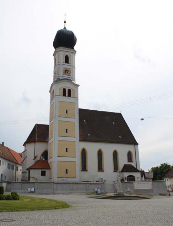 Kirchenmauer Waal