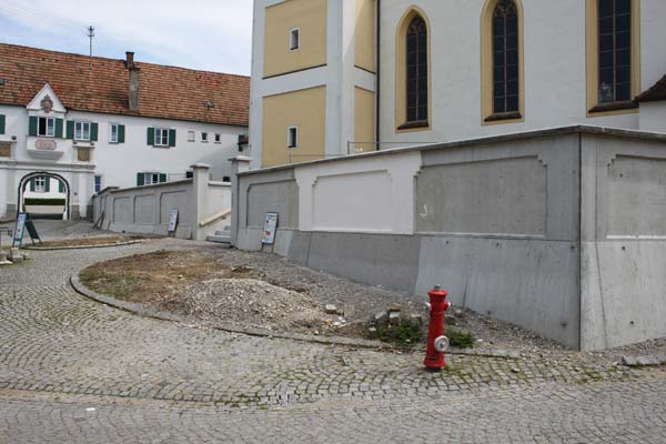 Kirchenmauer Waal