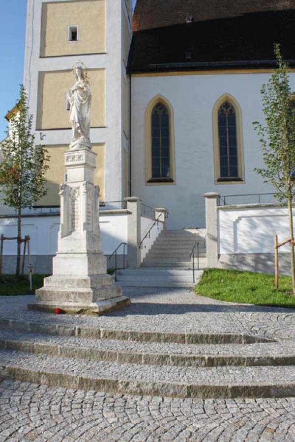 Kirchenmauer Waal