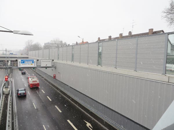 Rad- und Fußwegbrücke Grabbeweg und Lärmschutzwände in München