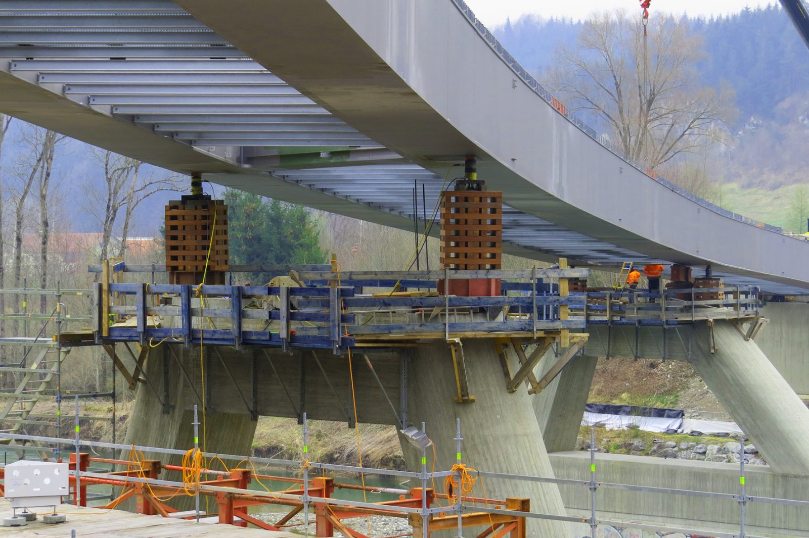 Teilerneuerung der Illerbrücke Stein